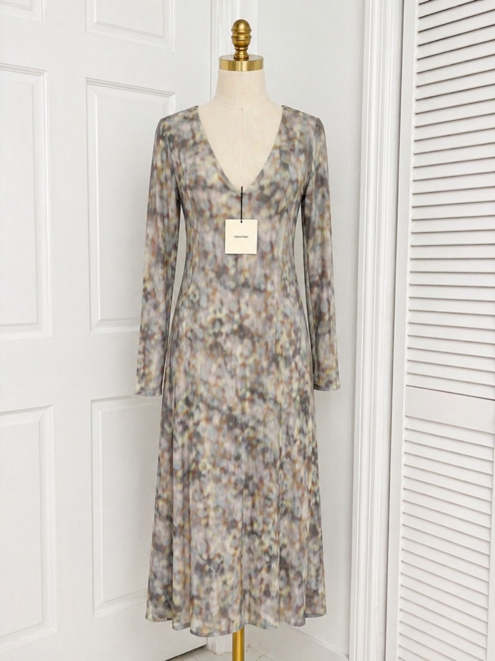 Calvin Klein Long Sleeve V-Neck Marble Print Maxi Dress in Gray and Taupe